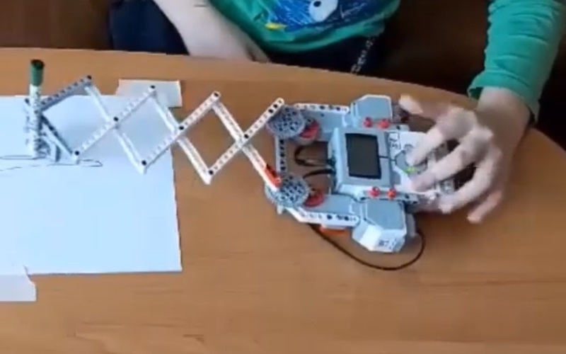 Robotus konstruoti įdomu
